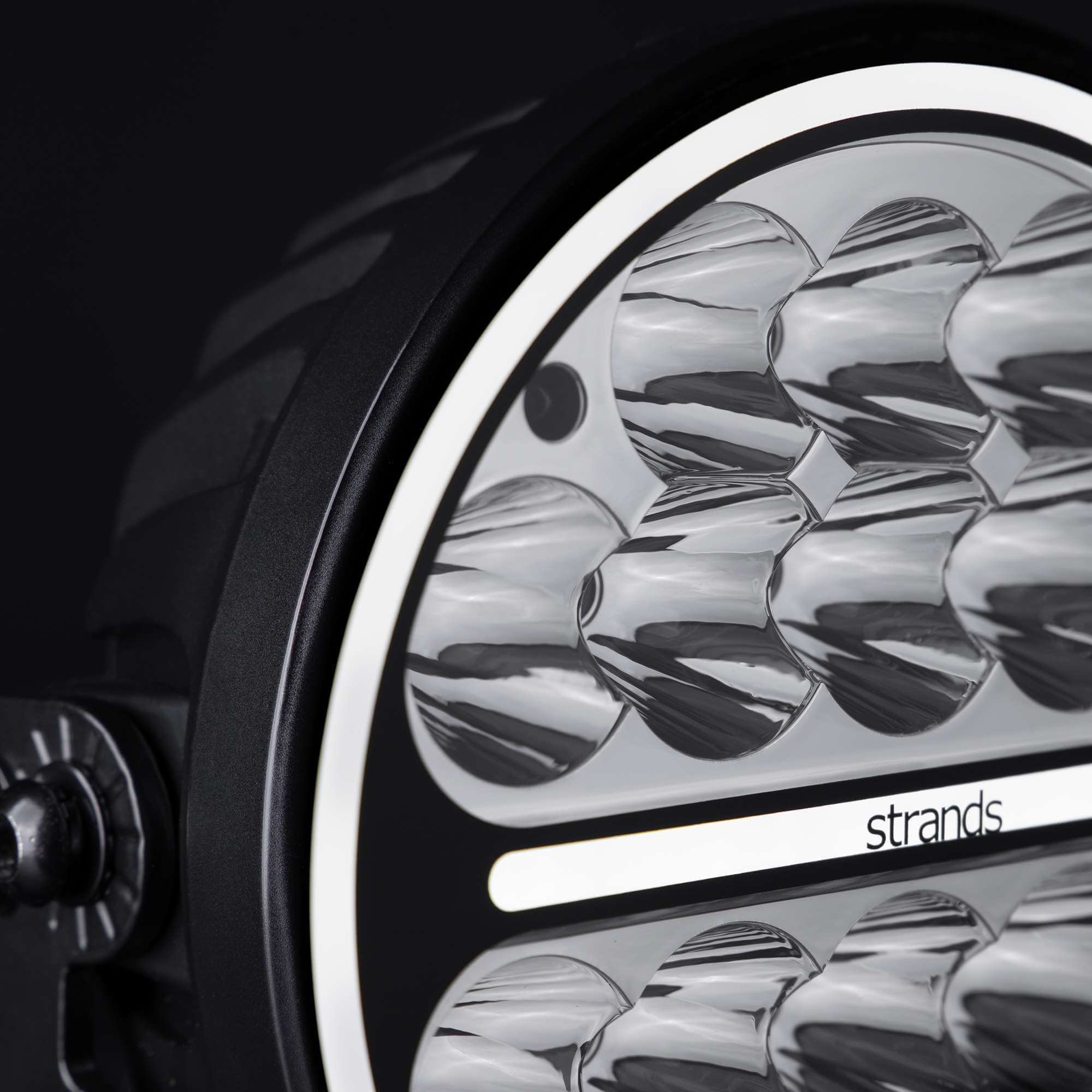 Strands SIBERIA XP DRIVING LIGHT 7″